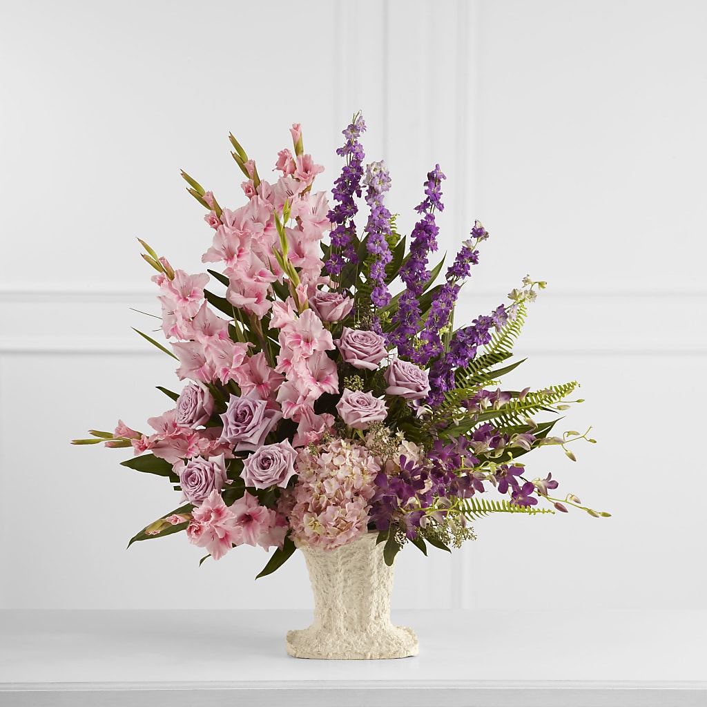 Flowing Garden Arrangement – Tda Balloons, Taylors SC