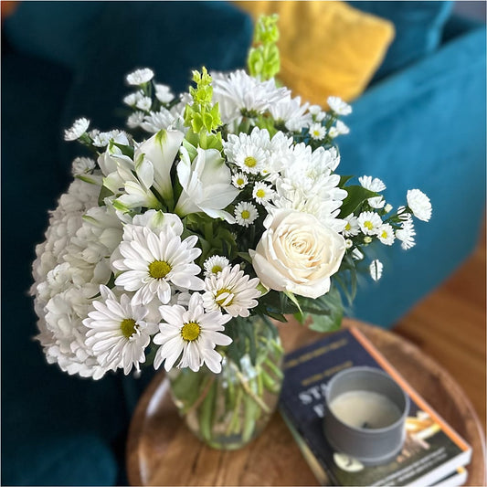 Classic Ivory – A Florist Original – Tda Balloons, Taylors SC