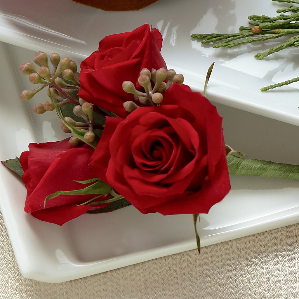 Red Spray Rose Boutonniere – Tda Balloons, Taylors SC