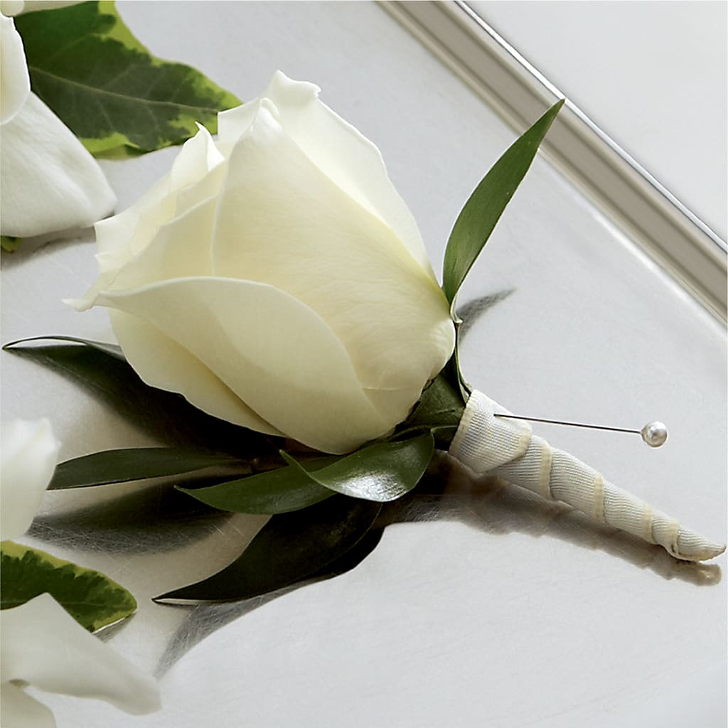White Rose Boutonniere – Tda Balloons, Taylors SC