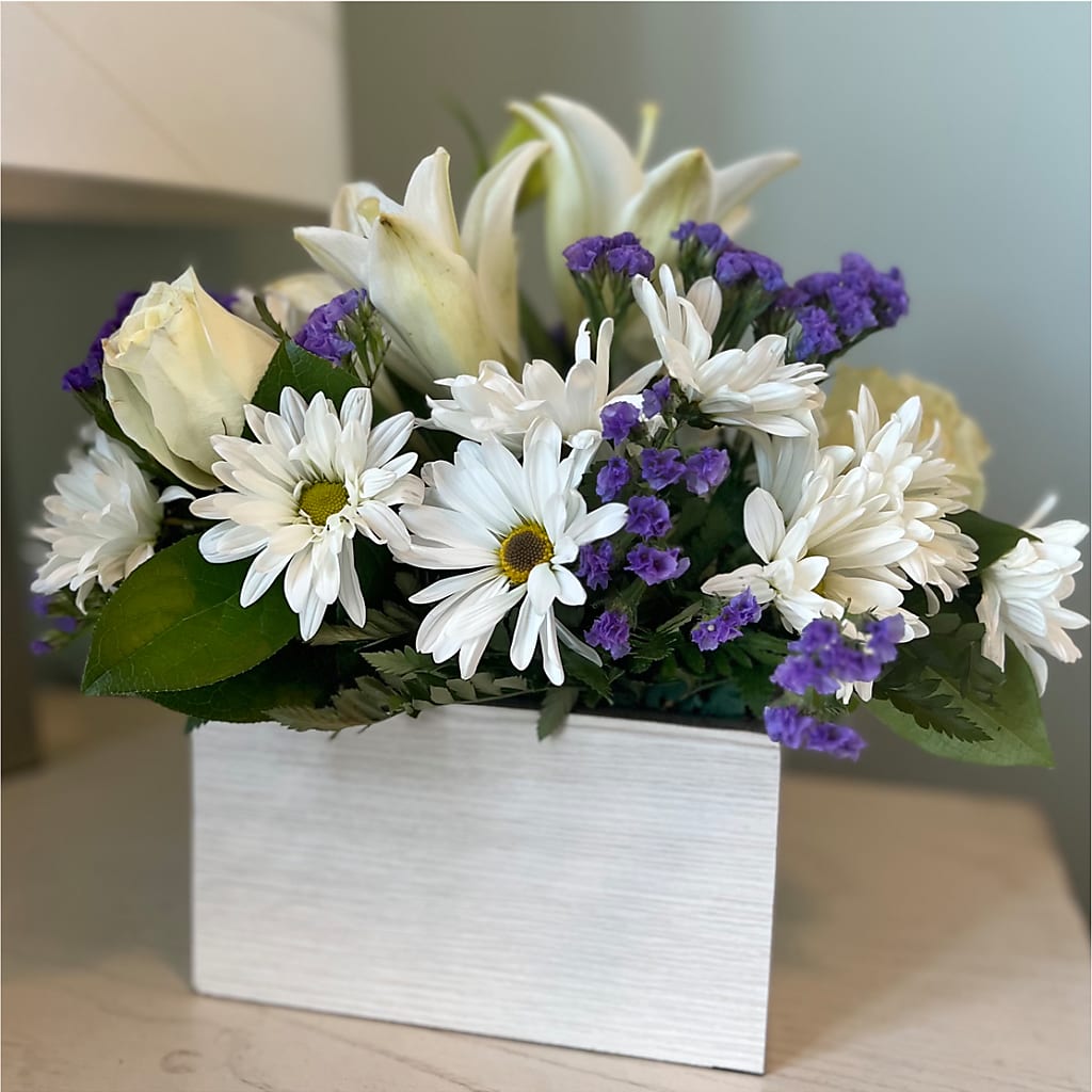 Beyond Blue Box Bouquet –  Tda Balloons, Taylors SC