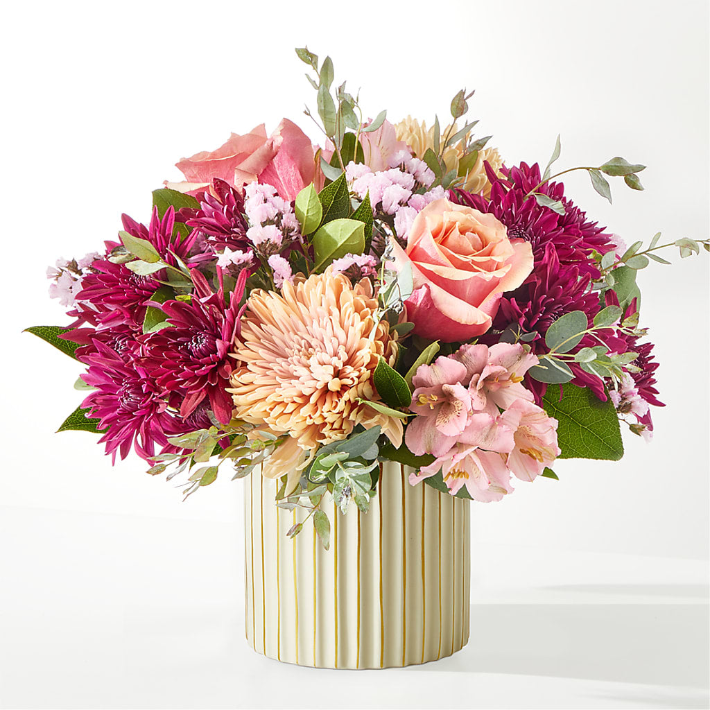 Berry Cobbler Bouquet with Ivory Vase –  Tda Balloons, Taylors SC